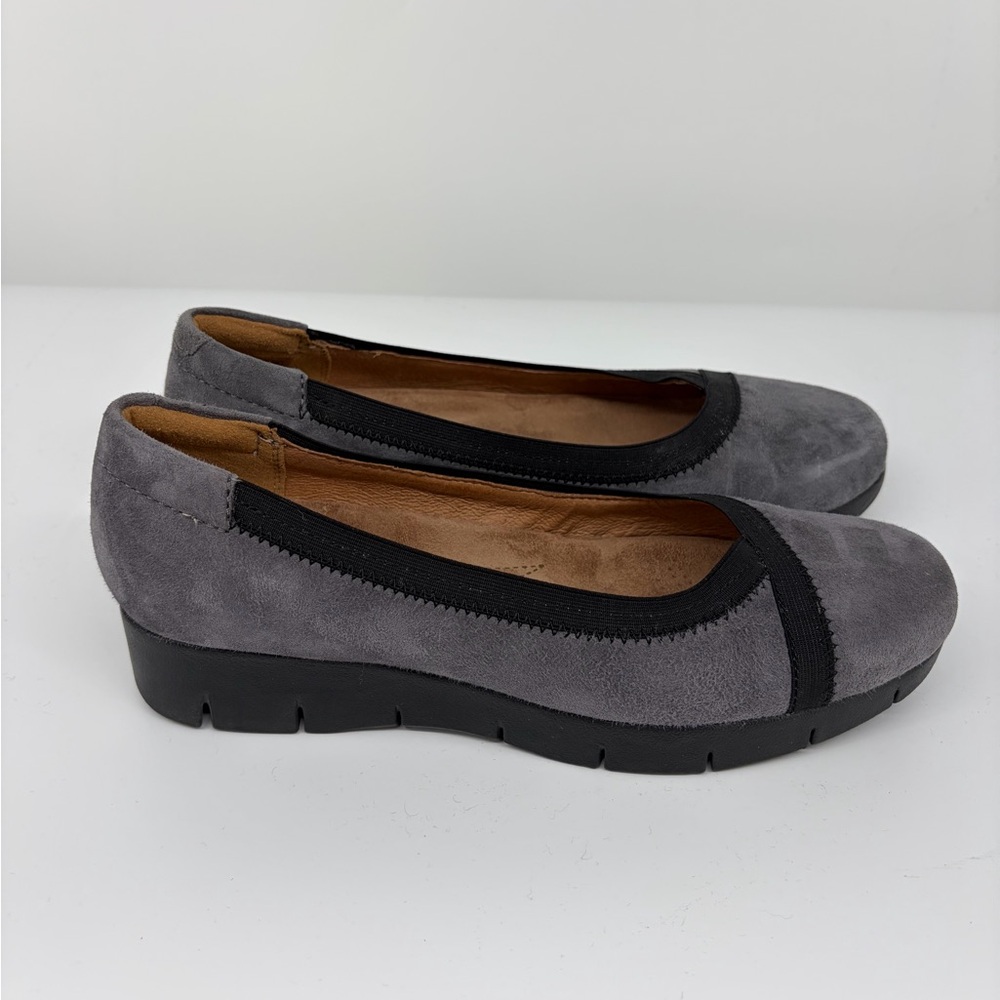 Clarks Platform Ballet Flat Shoes Womens Size 7.5 MGray Nubuck Slip On Comfort